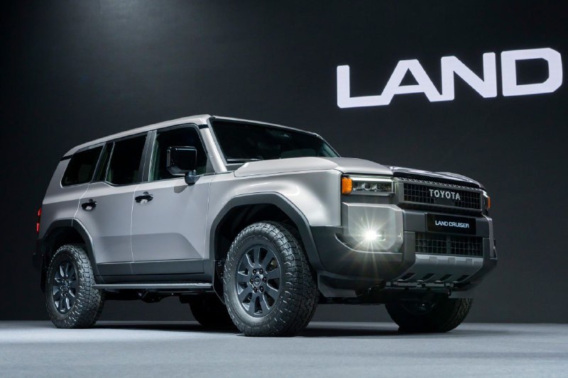 Новый Land Cruiser Prado 250 лишат педалей и оснастят необычным рулем