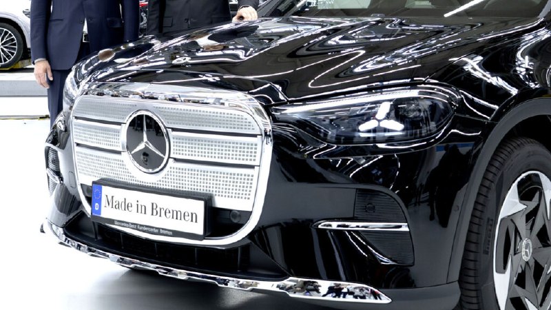 🚗💡 Мерседес‑Бенц в электромобильной гонкеВ июле 2026 года выпускники BEV‑серии