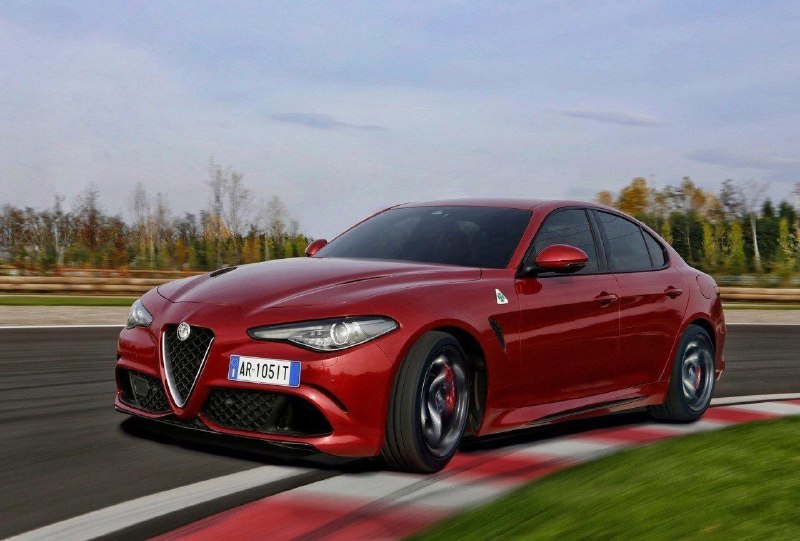 Alfa Romeo Giulia Quadrifoglio 4