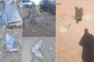 Один из двух членов экипажа американского истребителя F-15E, сбитого над Ираном, спасен, сообщает CBS News. Второй член экипажа остается пропавшим, его ищут, сказали телеканалу американские чиновники. На гостелевидении Ирана власти страны объявили вознагра