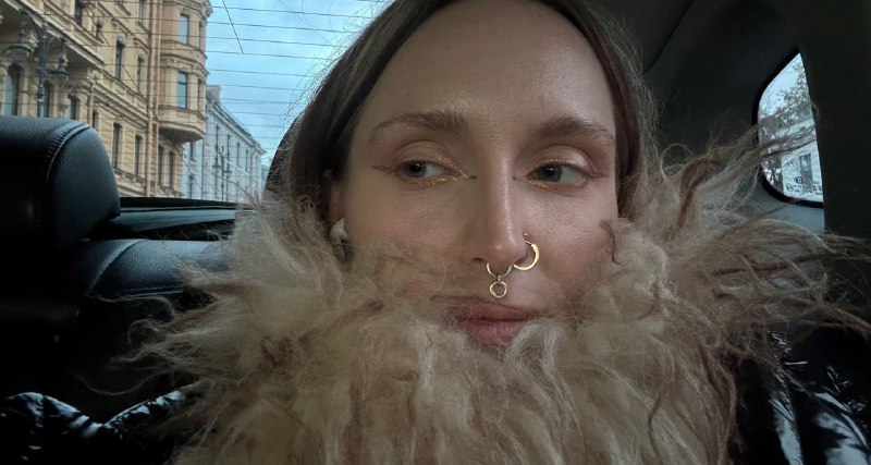 Для тех, кто хотел узнать, чем я крашу свои глаза 👁️Закупилась золотой подводкой для глаз 118 GOOD VIBES от бренда SHU. Стойкая и при этом легко смывается. В ЗЯ закончилась, еще есть на OZON.1 штуки хватает на 7 раз 💔Для тех, кто хотел узнать, чем я крашу свои глаза 👁️Закупилась золотой подводкой для глаз 118 GOOD VIBES от бренда SHU. Стойкая и при этом легко смывается. В ЗЯ закончилась, еще есть на OZON.1 штуки хватает на 7 раз 💔