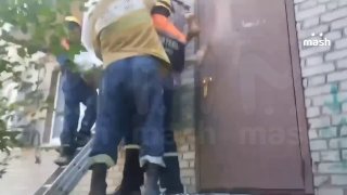 Если бы застрявший в диване пульт был человеком. На самом деле это перегревшийся житель Уфы, который залез в кондиционер, но застрял. Голый. В городе под +30.❗ Не грузятся фото и видео? Читайте нас в MAX