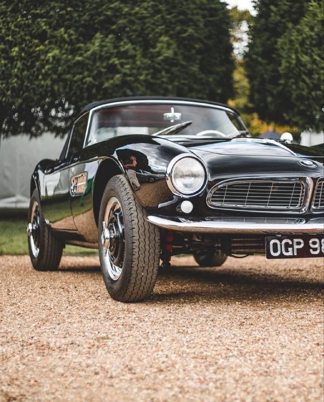 1956 BMW 507 Roadster Двигатель: V8. 3.2 - AtmoМощность: 152 л.с. при 5000 об/ми