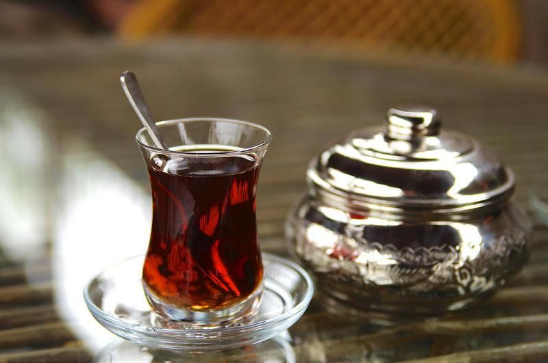 🌺میگون در گذر زمان🌺: چطوری دل پیچه و اسهال رو درمان کنیم؟🤔🔴 چای جوشیده که رنگ سیاه، مزه تلخ و بوی خاص دارد بنوشیدزیرا خاصیت ضداسهال و یبوست ز