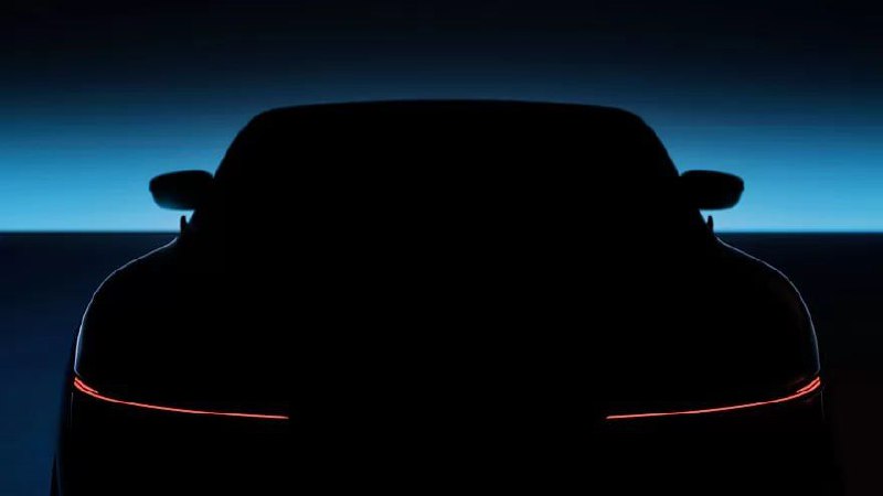BMW показала тизеры нового концепта