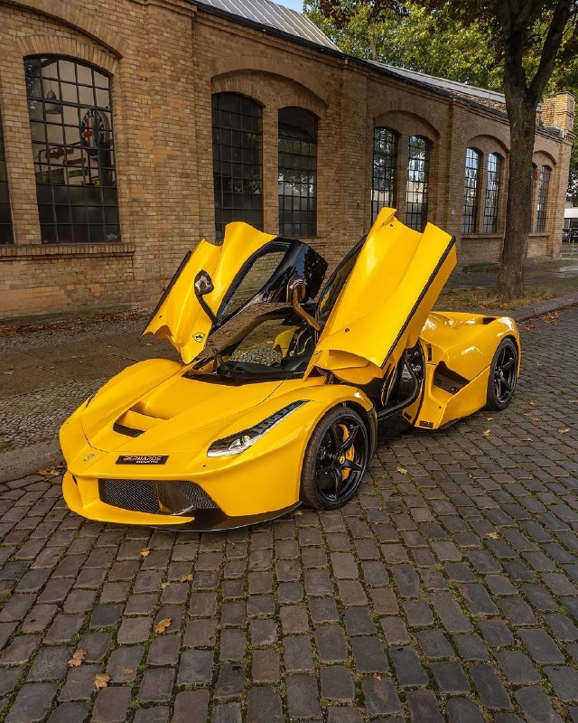 Yellow Ferrari LaFerrari 🐥@sochiautoparts