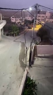 עקבו אחרי סאפא| כוחות ישראל מסתערים על הכפר אל-מוג'יר, צפונית מזרחית לרמאללה