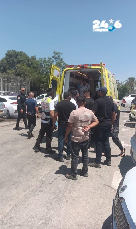 🇮🇱 בתל שבא, נפצעו שלושה עובדי שירותים מוניציפליים מירי. הם קיבלו פציעות בדרגות קלות עד בינוניות בזמן ביצו…