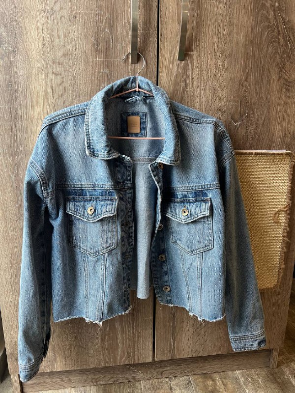 Джинсовая куртка бренда OXXO