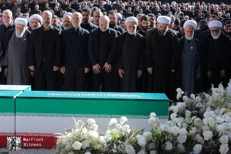 ️🇮🇷 רויטרס: שלושה בניו של המנהיג העליון של איראן המנוח עלי חמינאי הופיעו בתפילות הלוויה שלו בטהרן, בעוד י…