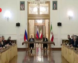 روزنامه جوان 🇮🇷: 🎦 عراقچی در نشست خبری با همتای روسی خود گفت: ایران و روسیه در مسائل منطقه ای همکاری و مشورت های نزدیکی دارند.🔹ناامنی موج