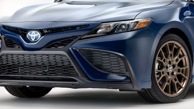 🚗💬 Toyota Camry в хорошем состоянии – лучшее решение, чем любой новый компакт!