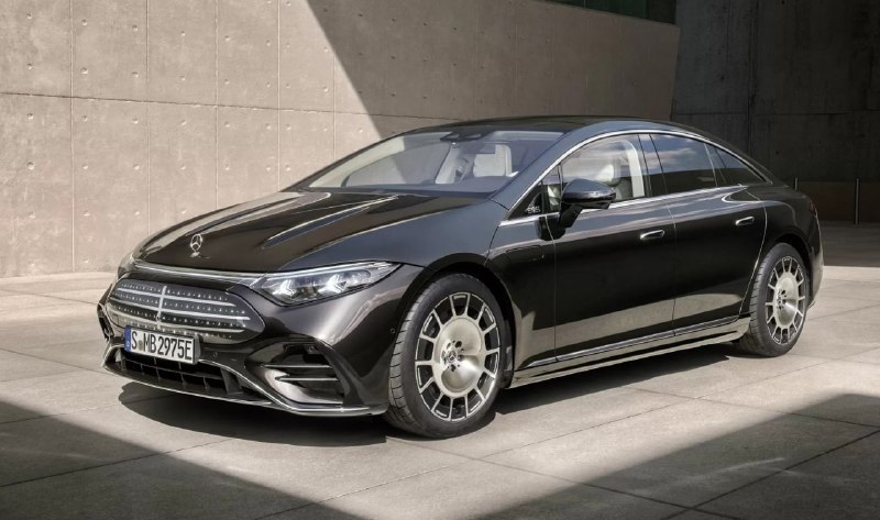 Mercedes обновил электроседан EQS