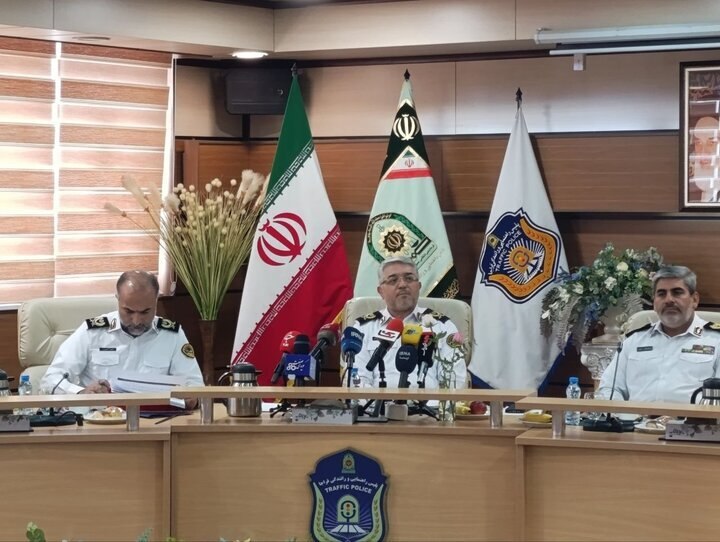 پیام ما آنلاین: 🔷مطالبه پلیس راهور برای ارتقای ایمنی خودرو و راهها🔶انتقاد رئیس پلیس راهور از بیتوجهی به تست تصادف خودروها🔷ورود امضای د