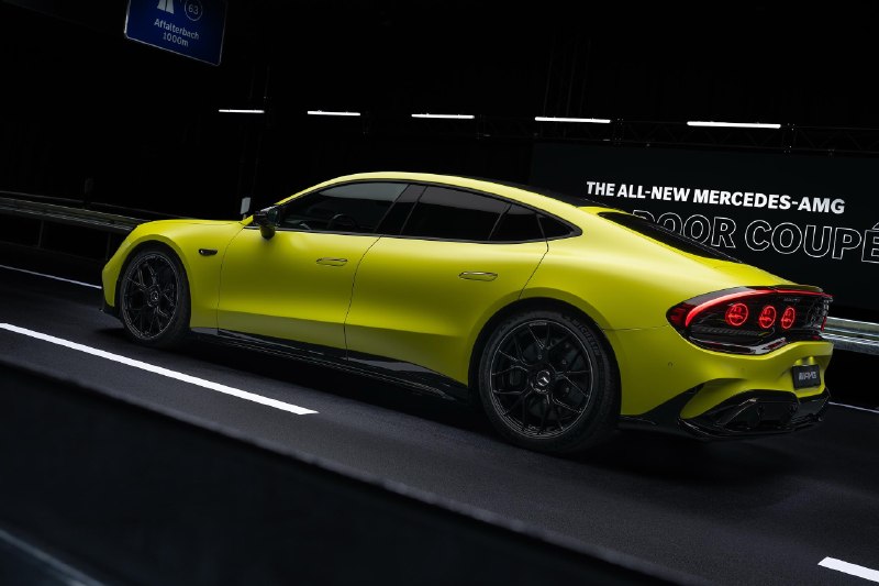 Mercedes показал самый мощный серийный седан в своей истории — новый GT 4-Door Coupe выдает до 1169  2
