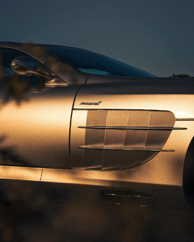 Mercedes-Benz SLR McLaren 6