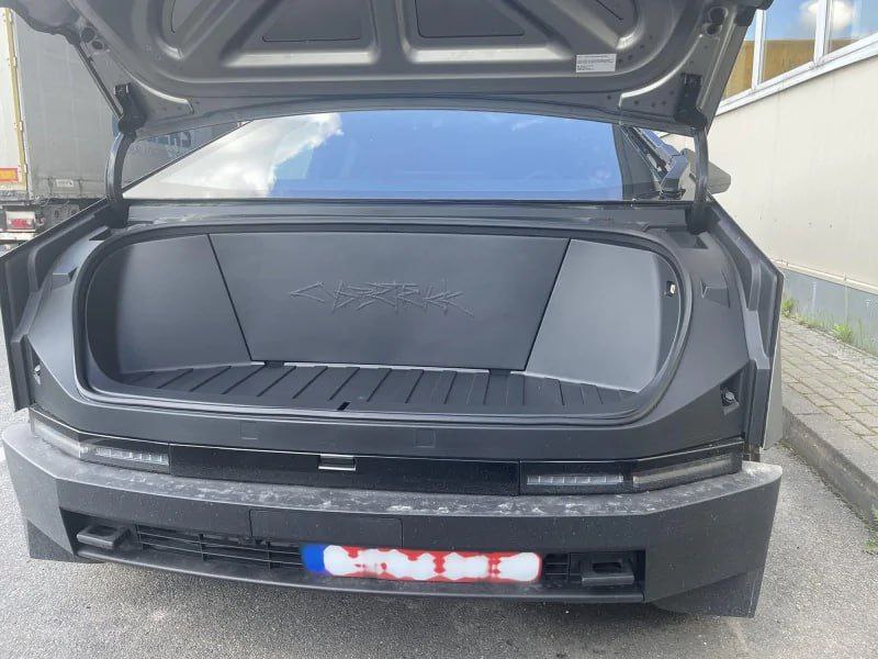 Литовская таможня конфисковала два пикапа Tesla Cybertruck направлявшиеся в РФ 2