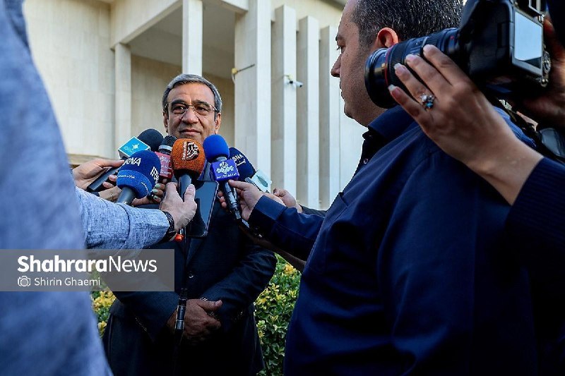 شهرآرانیوز: 🔶نقش رهبر شهید انقلاب در ترویج ادبیات مقاومت 👤حسن خجسته باقرزاده، برادر همسر رهبر شهید انقلاب در مراسم «امین ایران ۴» وی