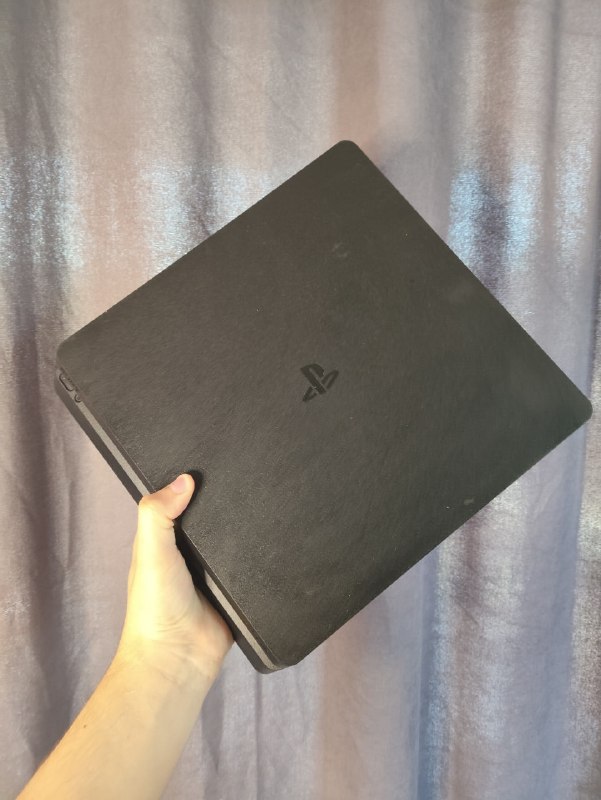 Продам PlayStation 4 Slim 1TB + 2 игры - 450 ლარი — фото 1