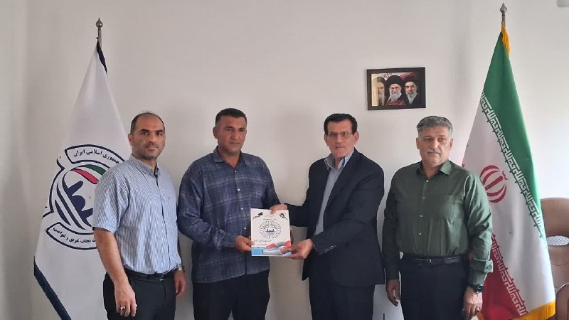 کانال خبری پیشکسوتان: تودیع و معارفه رئیس هیات نجات غریق و غواصی بابلسردر این مراسم، ضمن قدردانی از هفت سال تلاش و خدمات شبانه‌روزی میثم طبری،
