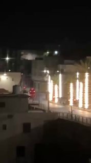 חלק מכוחות הכיבוש הסתערו על העיירה תפוח בעיר חברון, ופשטו על מספר בתים.
