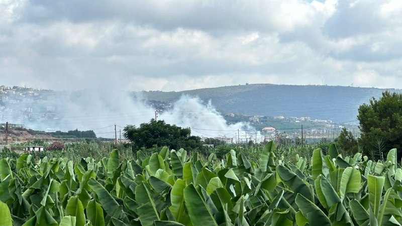 דחוף: ארטילריה של הכיבוש יורה פגזי זרחן לעבר העיירה מנסורי, דרומית ללבנון.