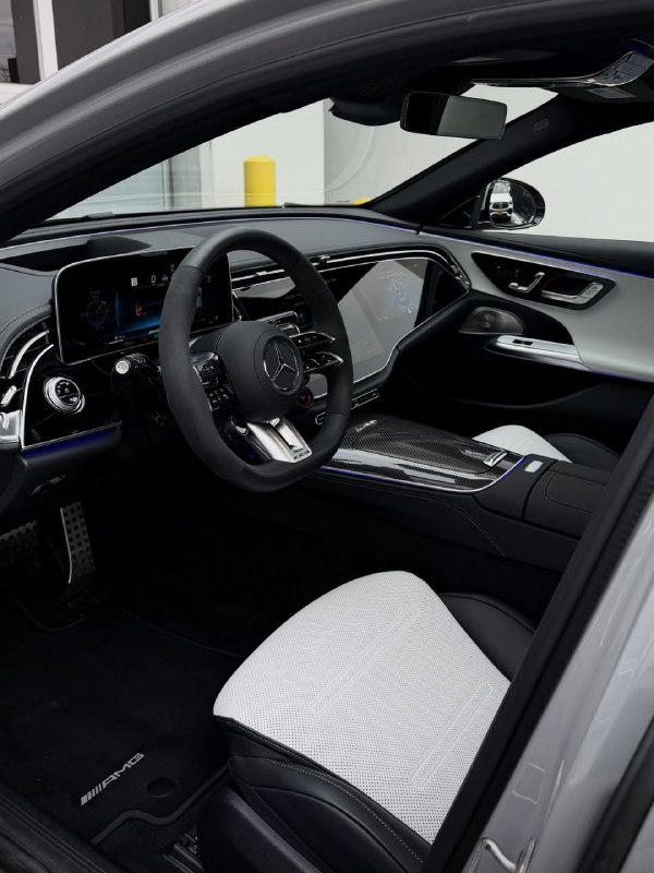 Новый Mercedes Benz E53 AMG Estate 4MATIC+ с 3,0-литровым 6-цилиндровым рядным двигателем мощностью  5