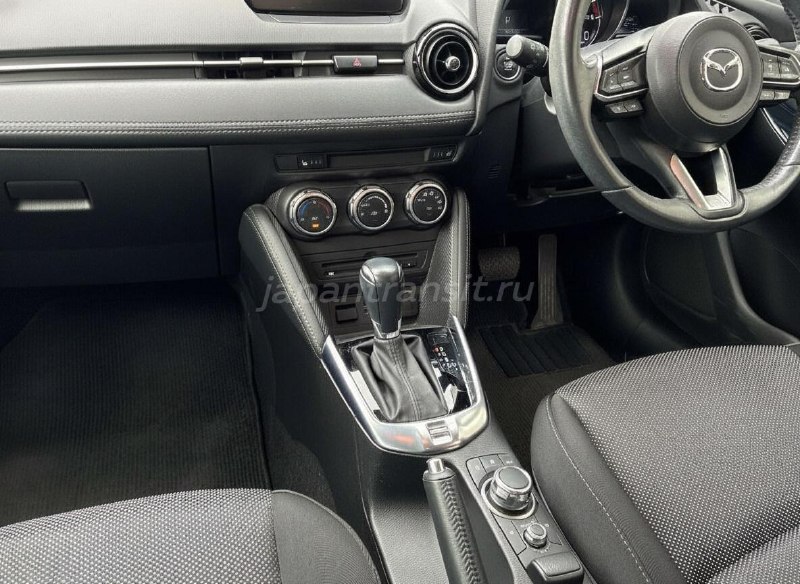 Mazda Demio 2016 фото 8