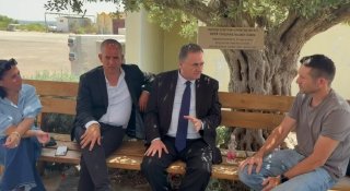 אלמוג בוקר