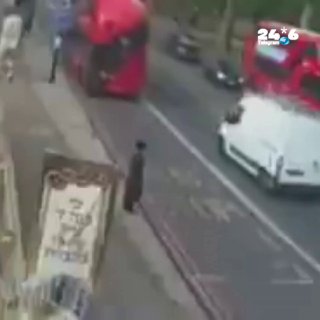 🇮🇱 Anti-Semitic attack in London: British police announced that they arrested a 33-year-old man who attacked three Jewish women in the northeast of the city. One of the women was carrying a baby carriage, at least two of them were punched in the face, and the police confirmed that the attacker had been arrested and the case was being investigated as an anti-Semitic hate crime. Israel News.