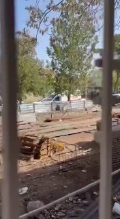 В Турции бывший ученик открыл стрельбу из дробовика в школе — 17 человек пострадали, сообщает газета Sabah.Инцидент произошёл в городе Сиверек на юго-востоке страны. Губернатор провинции Шанлыурфа Хасан Силдак рассказал, что 18-летний стрелок покончил с со