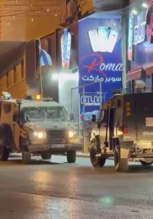כוחות הכיבוש ממשיכים בתוקפנותם נגד מחנה קלנדיה והעיירה כפר עקב, מצפון לירושלים הכבושה, על רקע מסע פשיטה מסיבי.
