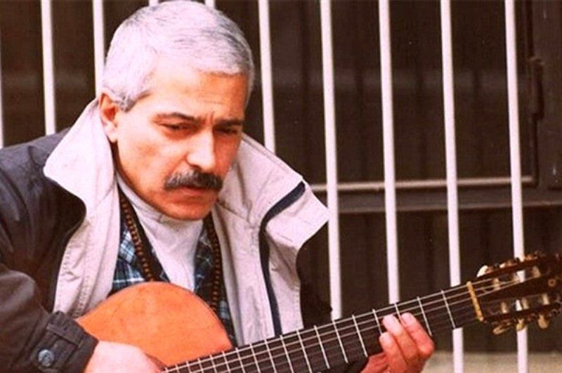 دل نامه: امروز، سالروز درگذشت فرهاد مهراده. سالهاست از مرگش میگذره ولی هنوز کارهاش در بین مردم زنده‌ست.مگه میشه یادی نکرد از این 