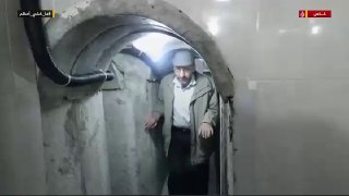 סצנות בלעדיות של המפקד ההרוג מוחמד אלדייף במהלך ישיבות ההנהגה של גדודי אלקסאם בתוך אחת המנהרות, לקראת המבצע…