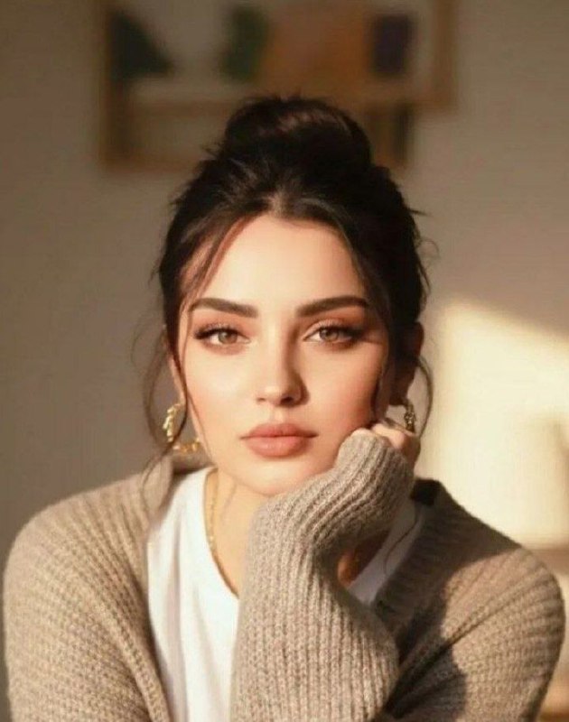 تنوع: این که دلم باران میخواهد بهانه است دلتنگ تو میشود و دوست داردتنهایش رانم نم از چشم هایم ببارد....#امیر_افشار🌾🍀🍀🍀@tanavo1