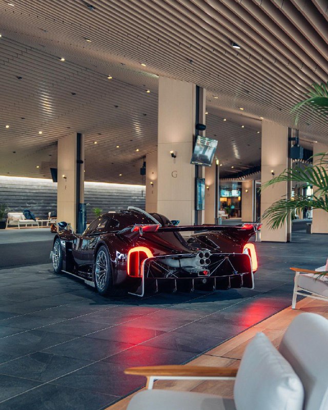 Pagani Huayra R