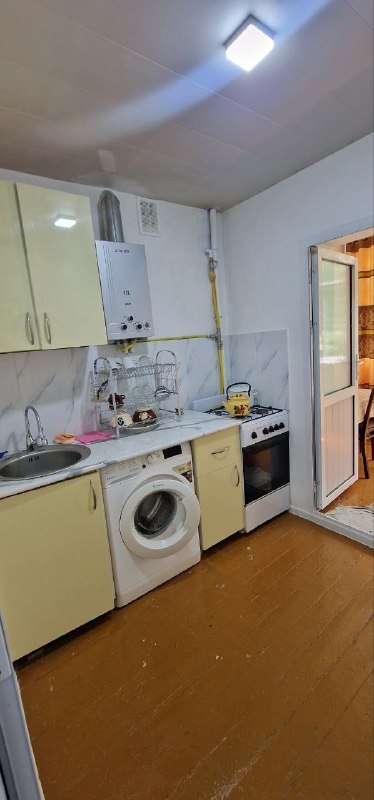 1 комнатная 3 этаж 4 этаж Цена 350$ 1 комнатная квартира после косметического ремонта никто не жил. Общая площадь 35м2Дом кирпичный. Депозита и предоплаты нет. Ориентир: Айти парк, военный госпиталь.