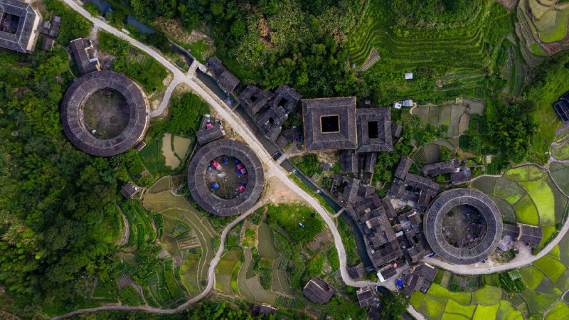被保存得很好的古建筑福建土楼，福建省历史文化遗产建筑，中国 (© Hongjie Han/Getty Images)