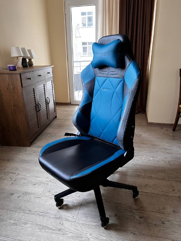 Продам компьютерное кресло FragOn Poseidon. Подлокотники есть. Состояние 9/10 - 400 лари — фото 1