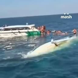 11 туристов получили травмы, среди них могут быть россияне — катер затонул у Пхукета после столкновения с рыболовным траулером. Один из отдыхающих в тяжёлом состоянии.Авария произошла сегодня около 08:00 у острова Ко Кай. Скоростная лодка Korawich Marine 8