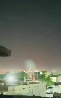 💢פיצוץ מחסן התחמושת במפקדת פיקוד חשד א-שעבי בבצרה
