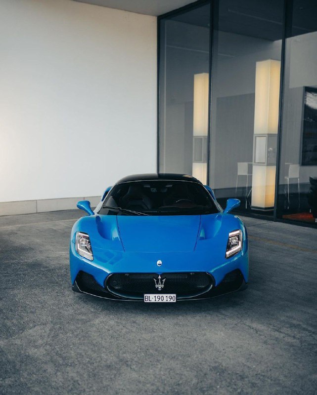 Maserati MC20 2