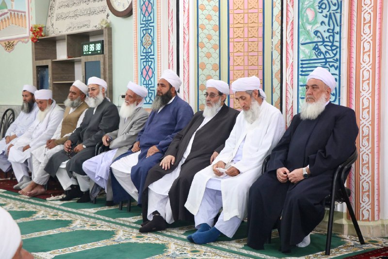 احناف خواف: 💠حضور مولانا مطهری در مراسم نماز جمعه و تجلیل از حفاظ قرآن روستای پشته-تایباداحناف خواف| مولانا مطهری به همراه جمعی از