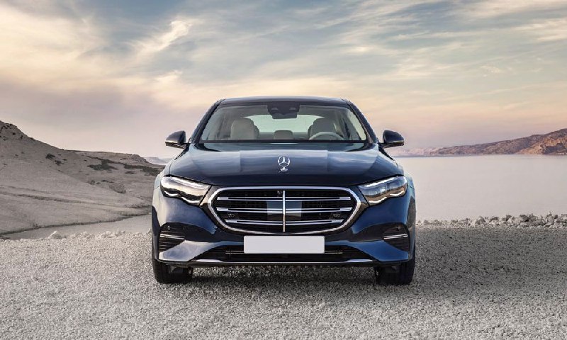 Mercedes-Benz E-Class 3