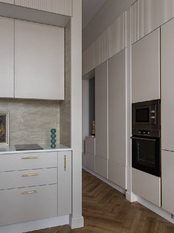 Квартира с атмосферой старинной усадьбы для мамы. Дизайнеры создали интерьер, в котором современный комфорт и удобства сочетаются с расслабленной а... - изображение 2 - атмосферой, усадьбы, квартира