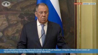 ⚡️ МИД РФ и Кремль обвинили страны Запада в «непоследовательности»: обещают Украине оружие и говорят о миреГлава российского МИД Сергей Лавров и пресс-секретарь Кремля Дмитрий Песков в одно время высказались на тему застопорившихся переговоров России и Укр