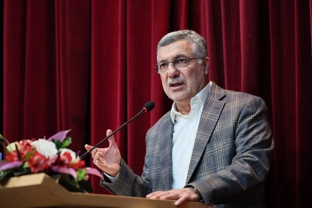 گیل خبر: 🔵وزیر بهداشت: ادعای تحریم نبودن دارو و تجهیزات پزشکی یک دروغ بزرگ استظفرقندی:🔹اگرچه برای حل مشکلات تلاش می‌کنیم اما باید