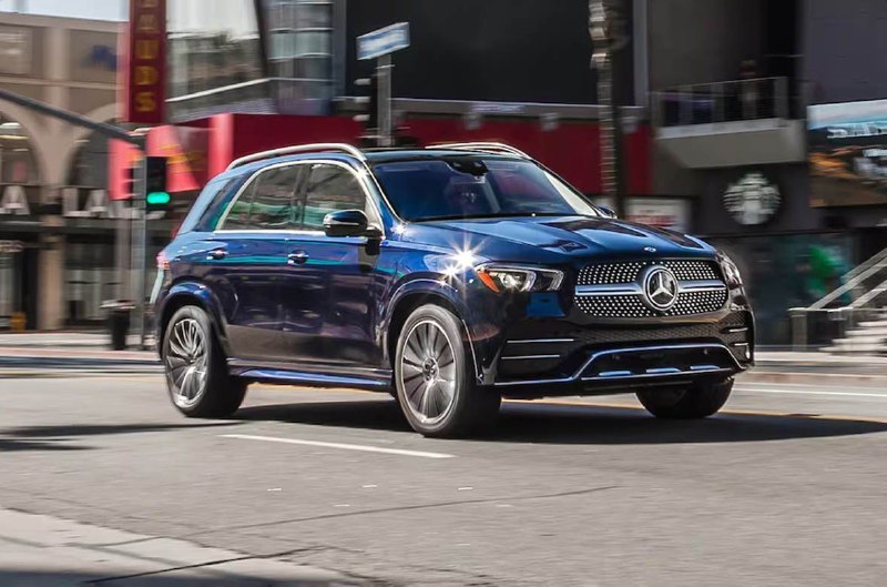 Новейшие Mercedes GLE и GLS глохнут, а еще у них отваливаются педали