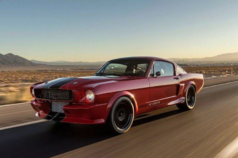Американское ателье превратило винтажный Ford Mustang в 700-сильный рестомод GT350TR.