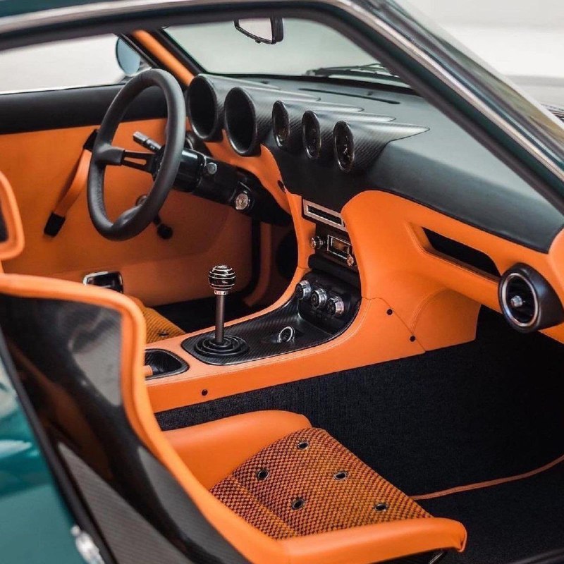 Datsun 240Z 6